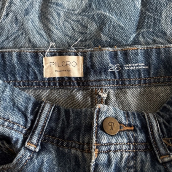 The Adi Patterned Mid-Rise Flare Jeans by Pilcro 26 - Picture 4 of 5